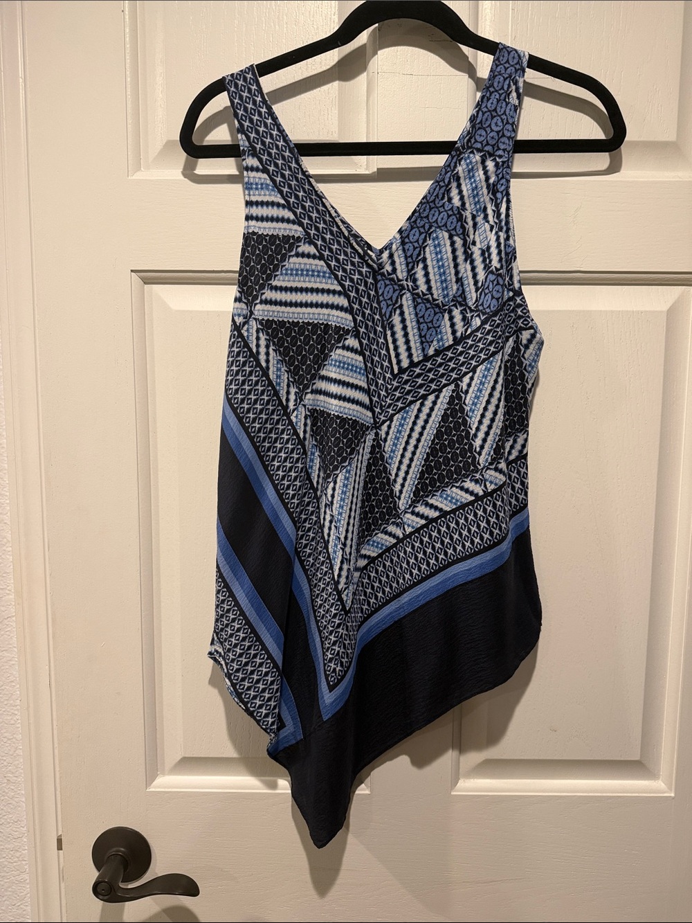 NIC+ZOE Blue and Navy Geometric V-Neck Tank